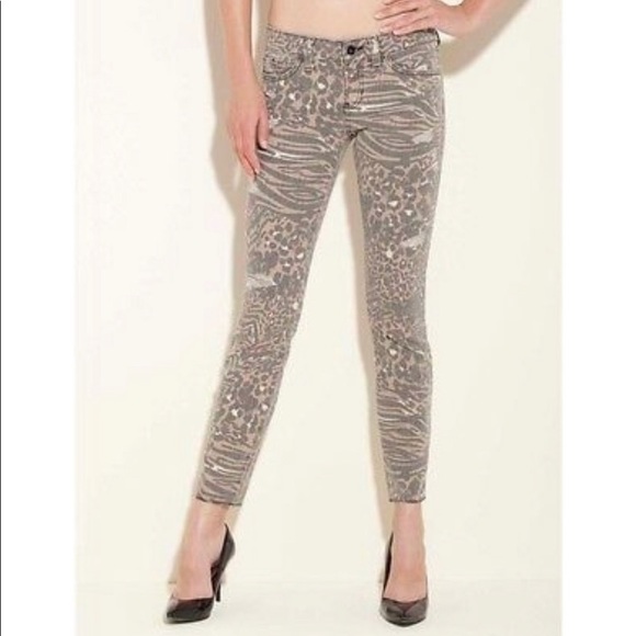 NWT Guess Leopard Distressed Jeans, Sz 28 - Picture 3 of 11